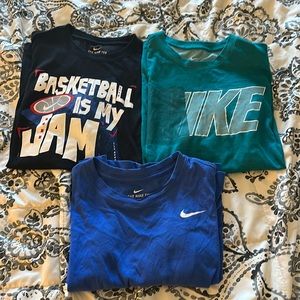 Nike Men’s T-Shirt Lot — size small